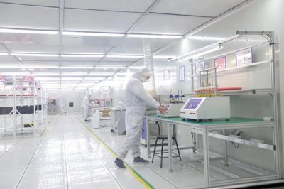 科技創(chuàng)新驅(qū)動(dòng)發(fā)展新引擎 走進(jìn)經(jīng)開(kāi)區(qū)電子產(chǎn)品研發(fā)產(chǎn)業(yè)